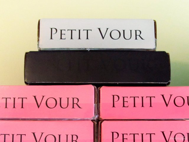 Size comparison of Petit Vour boxes