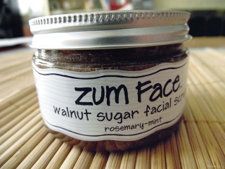 Zum Face Walnut Sugar Scrub in Rosemary-Mint